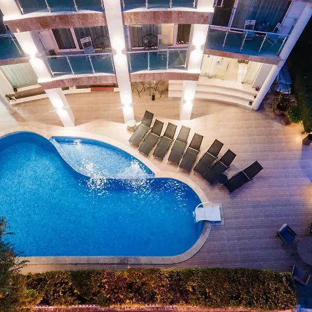 Jupiter 1 Family Hotel