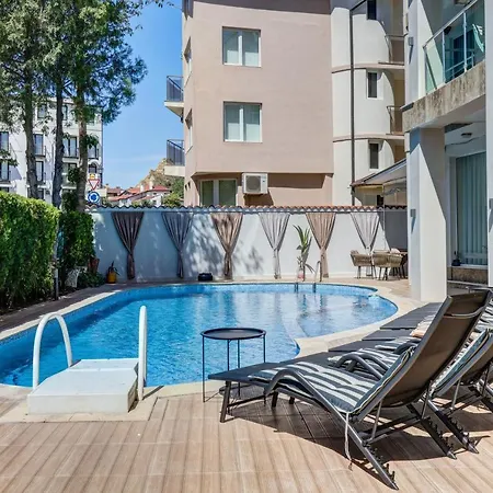 Jupiter 1 Family Hotel Baltsjik