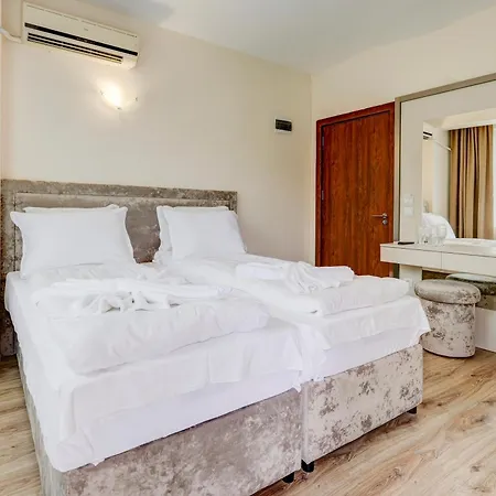 Hotel Jupiter 1 Family 2*