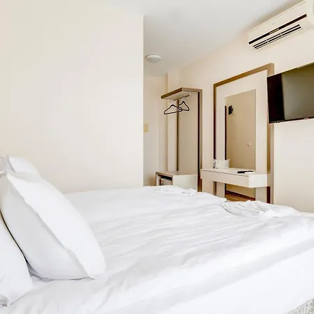 Hotel Jupiter 1 Family 2*