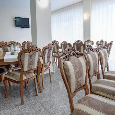 Jupiter 1 Family Hotel Baltsjik