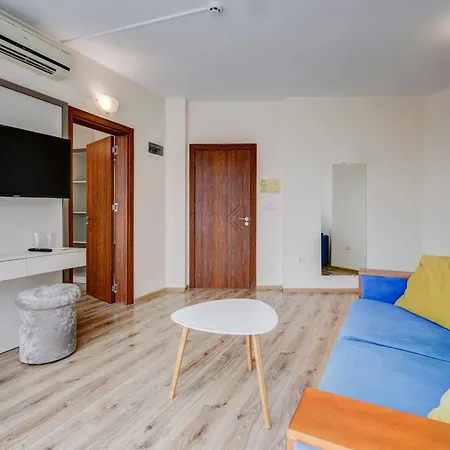 ホテル Jupiter 1 Family 2*